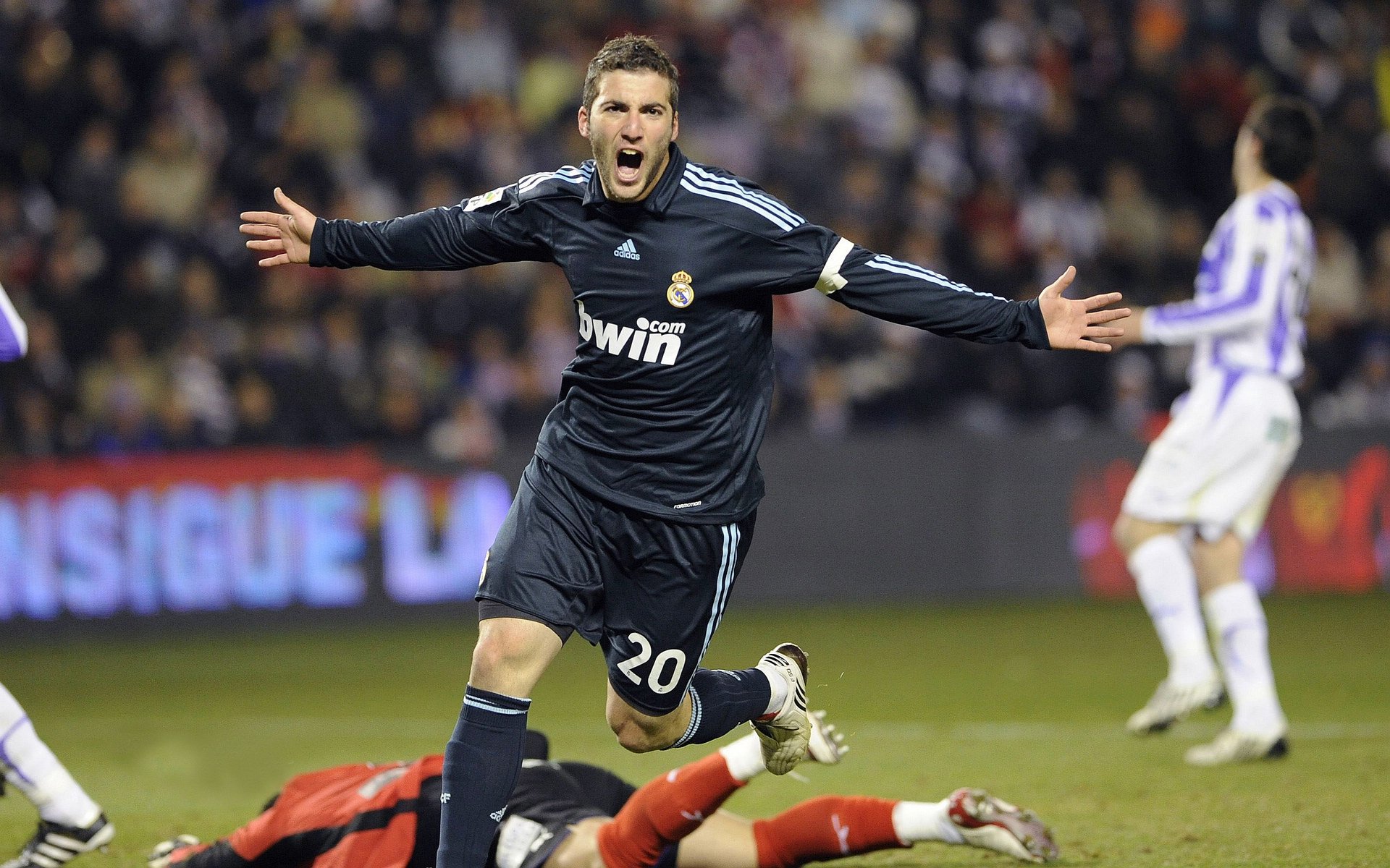 绝境重生，罗马翻盘荷兰，卡拉斯科惊艳四座的战术与意志之战