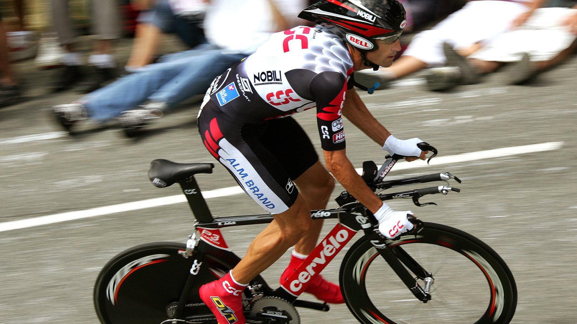 从丹麦绝杀到拉什福德扛旗，足球世界里的偶然与必然